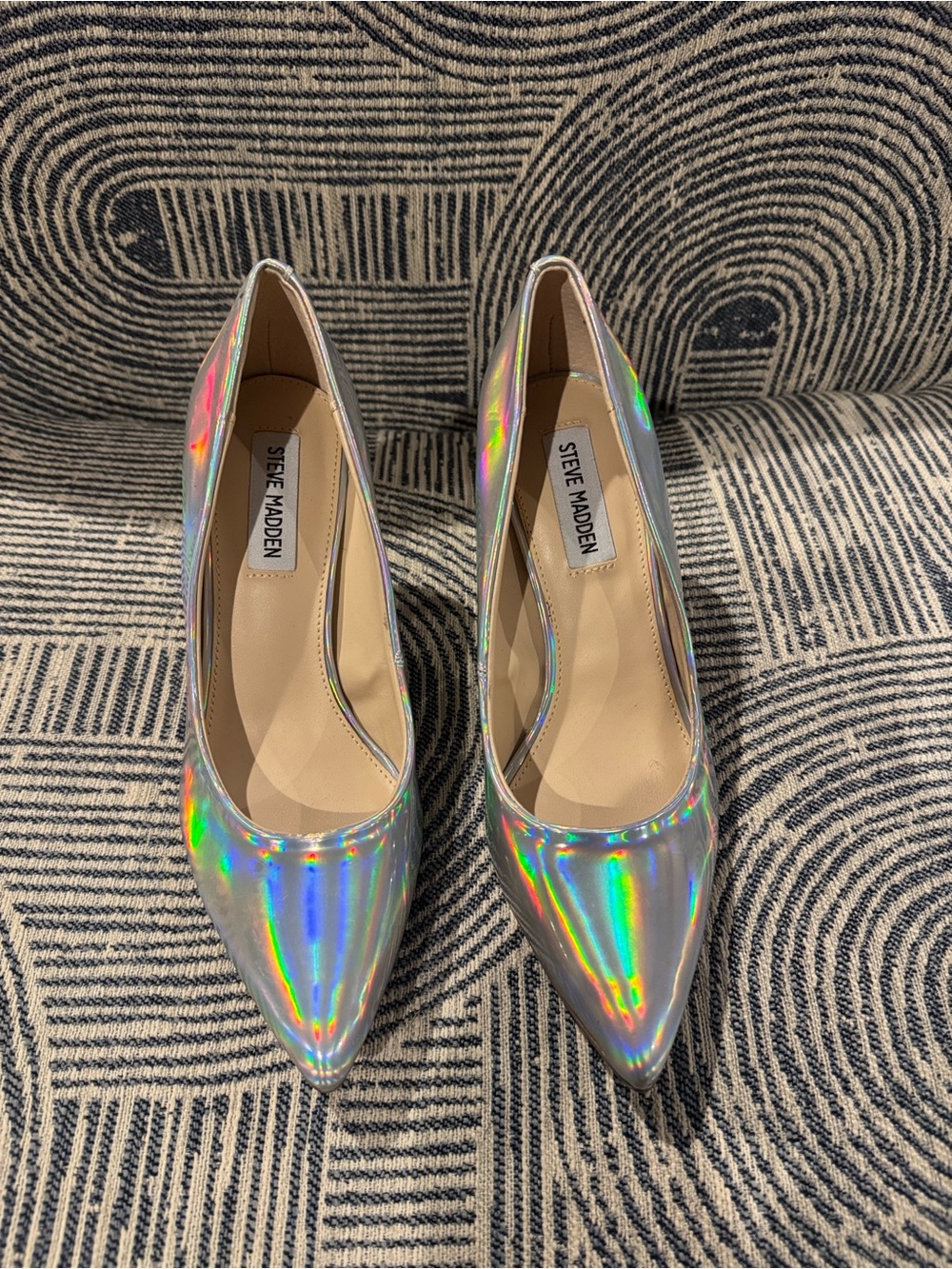Steve Madden Salza Iridescent Pointed - Holographic Silver Heel Cosmic Sz 7